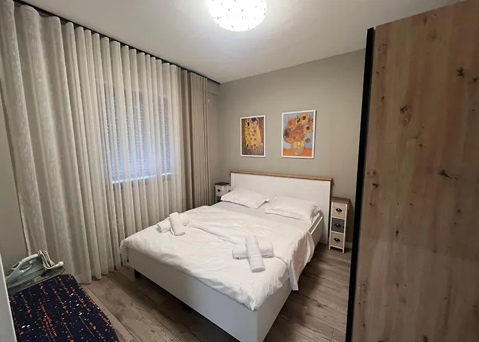 City Center Cozy Apartment 2
